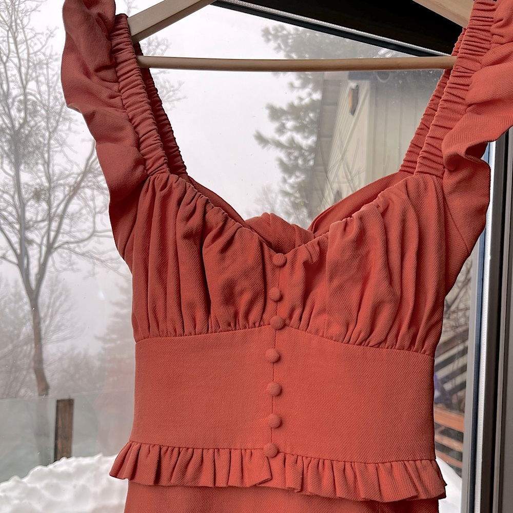 Lavish Alice: Ruffled Tie Back Garden Spring Midi Dress in Coral Linen Blend - Picture 12 of 16